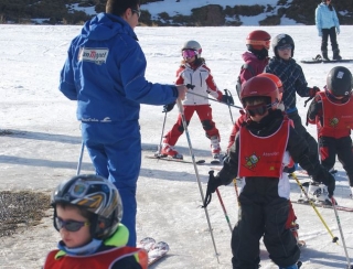  corso di sci per bambini 
